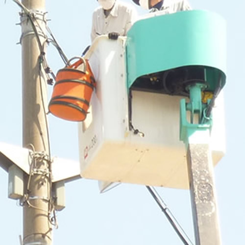 関市の工場電柱