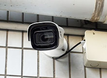 駐車場・駐輪場の盗難対策に豊中市のマンションで防犯カメラを設置