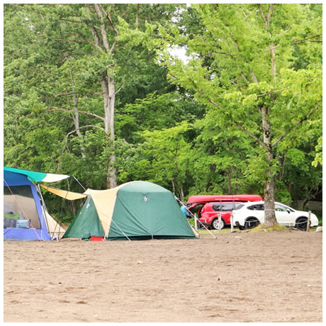 キャンプ場の防犯カメラ