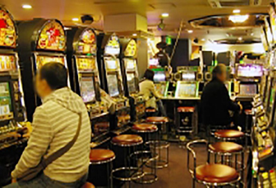 ゲームセンターの防犯カメラ２