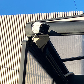 駐車場の防犯カメラ