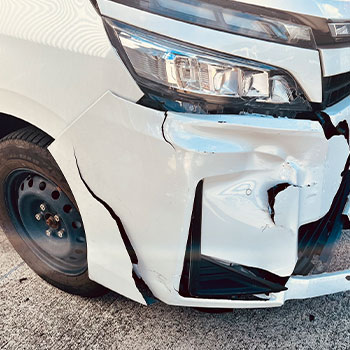 駐車場や見通しの悪い私道は事故が起きやすい