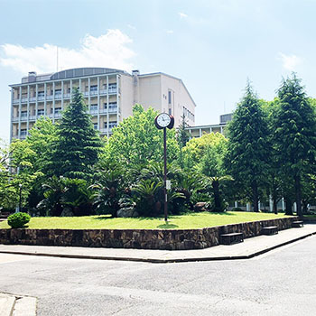 なぜ大学に防犯カメラが必要なのか?