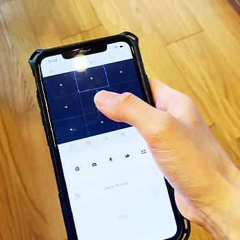 スマホでカメラの映像を確認できる