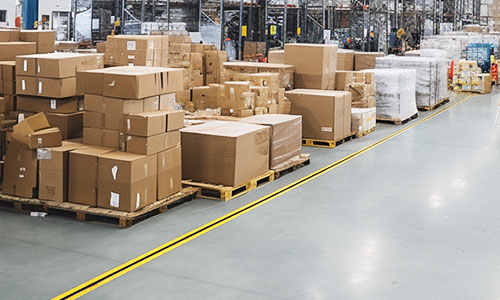 工場の出荷場