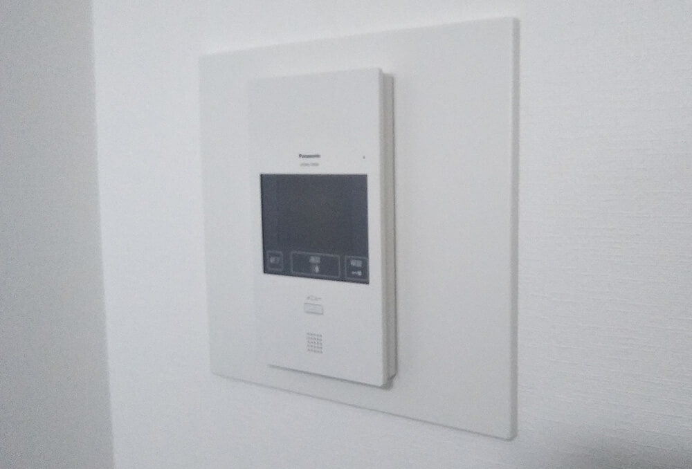 新しいインターホンを付けたところ